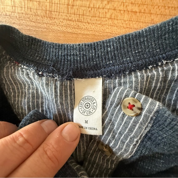 Levis Thermal Henley Stretch Long Sleeve Sleep Shirt Men’s M 35” - Picture 5 of 5